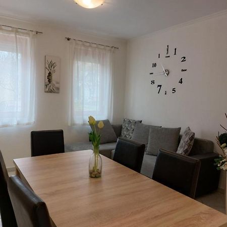 Apartmancentrum Gyula Exterior photo