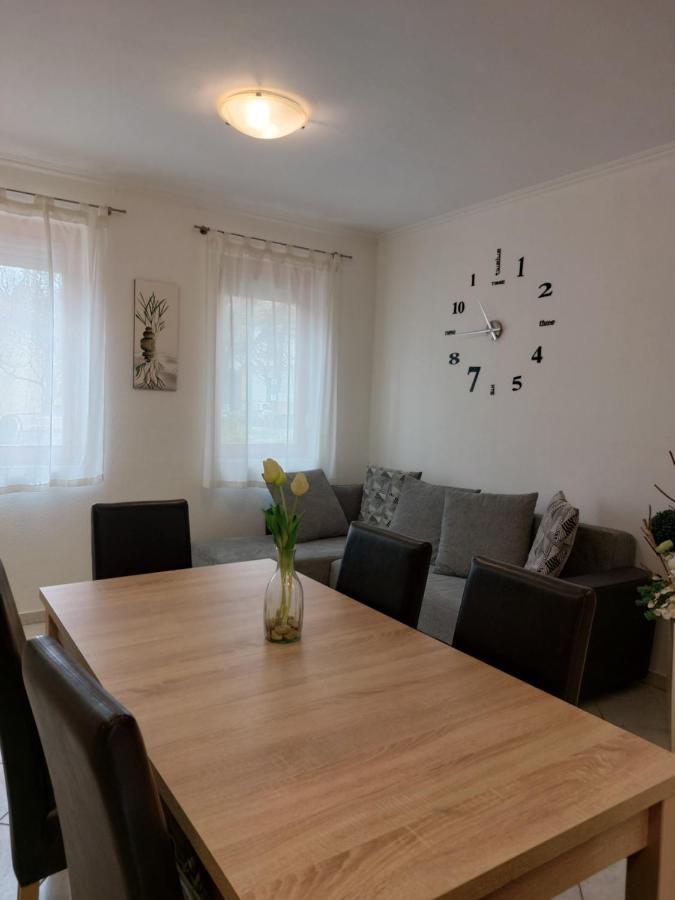 Apartmancentrum Gyula Exterior photo